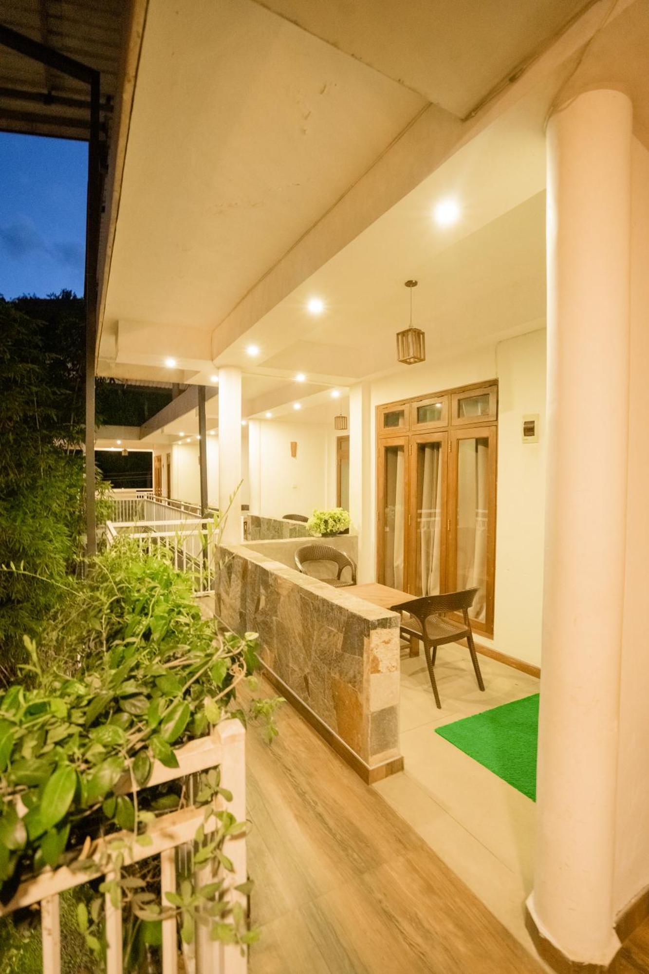 French Garden Kandy Exterior photo